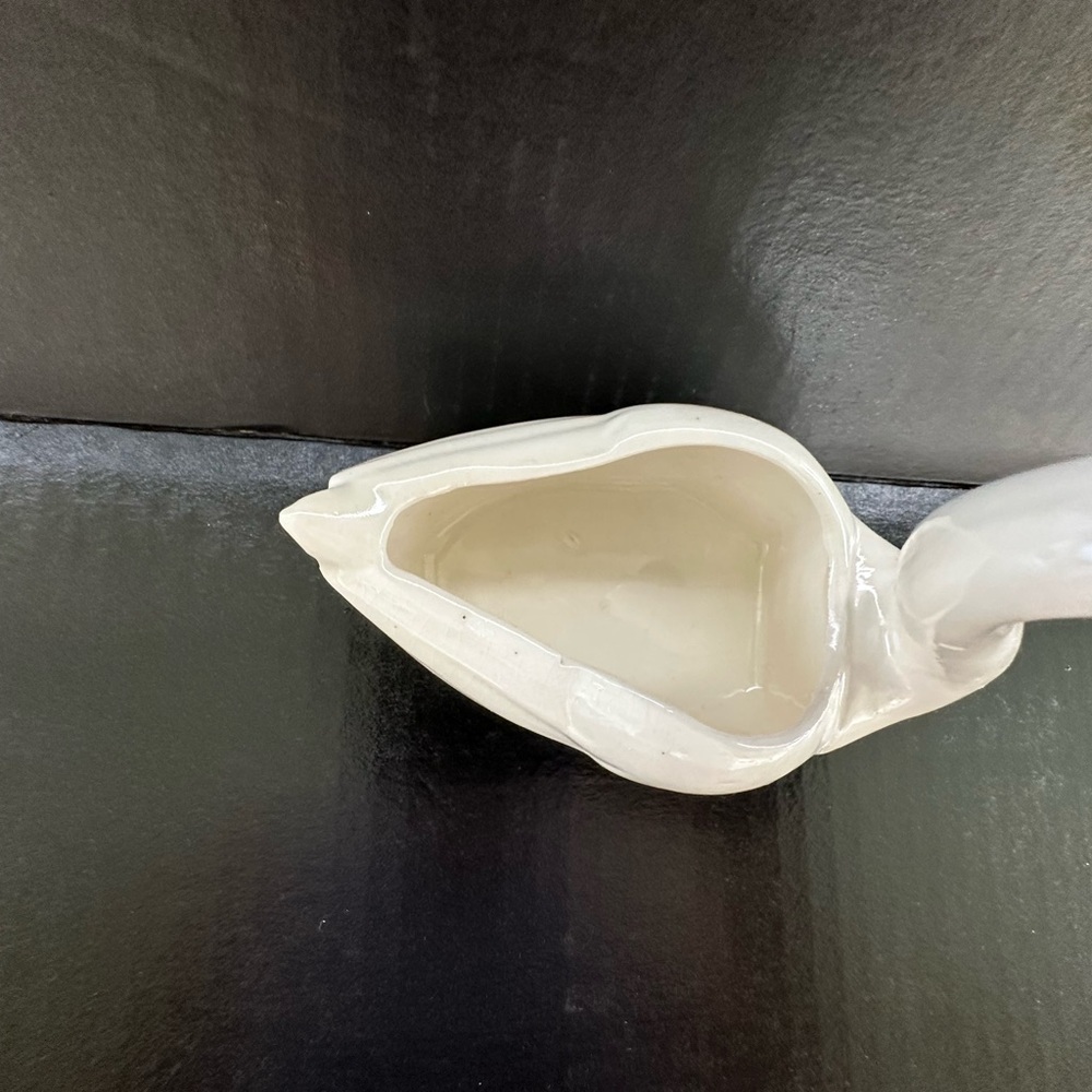 Elegant White Swan Figurine - Picture 7 of 14